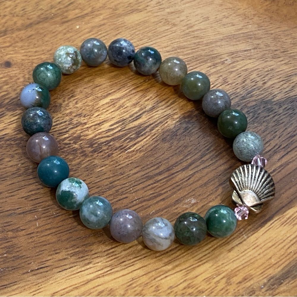 INDIAN AGATE charm bracelet with Swarovski crystals and shell charm 🐚 ✨